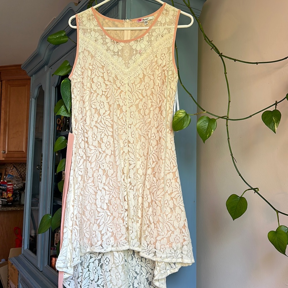 Women’s Lace dress